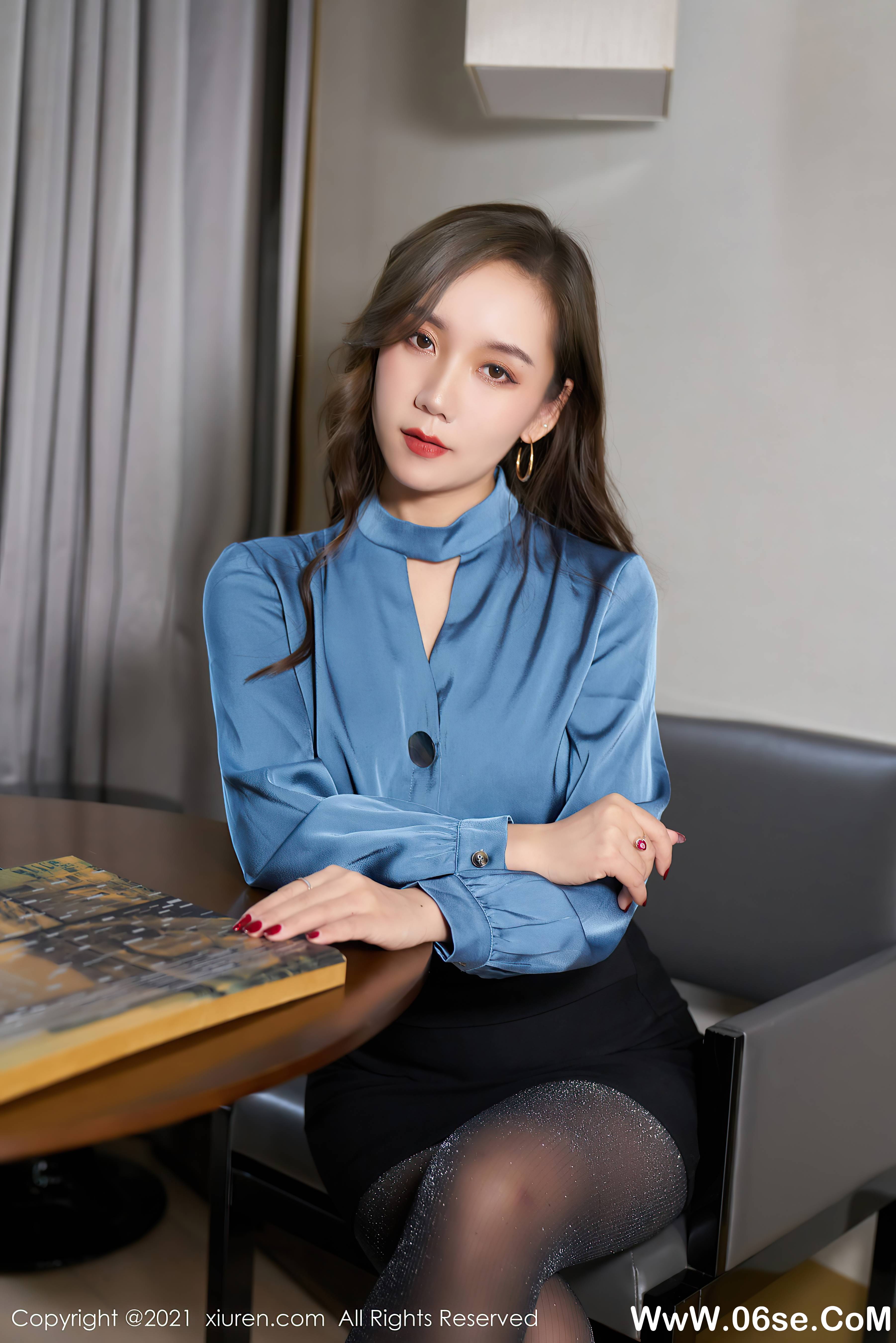 图片[2]-[XIUREN秀人网] 2021.09.16 NO.3957 艾静香[50+1P520M]-六色网