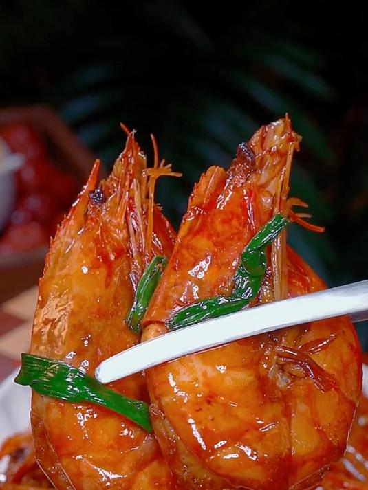 香喷喷的油爆大虾