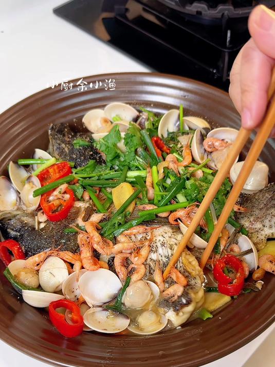 复刻农庄招牌,菜顺德公煎焖大头鱼,我用缩骨大头鱼来做更美味了