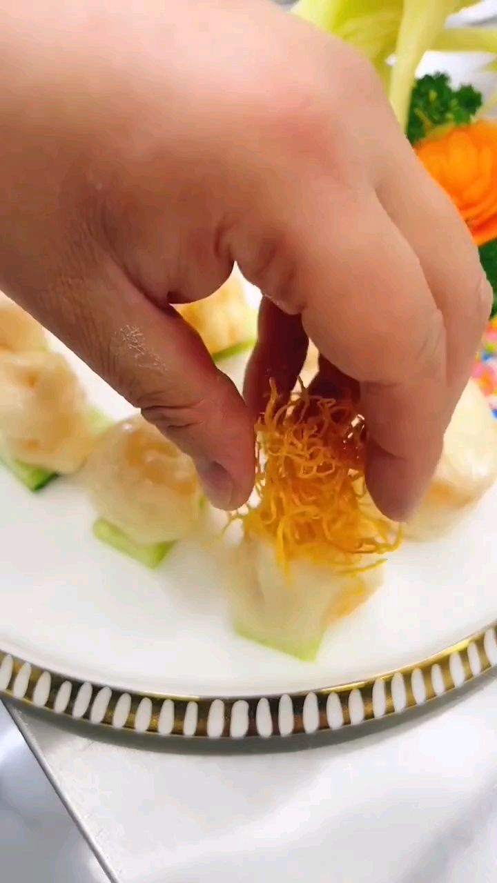 意境菜地瓜丝虾仁的美食新做法来了