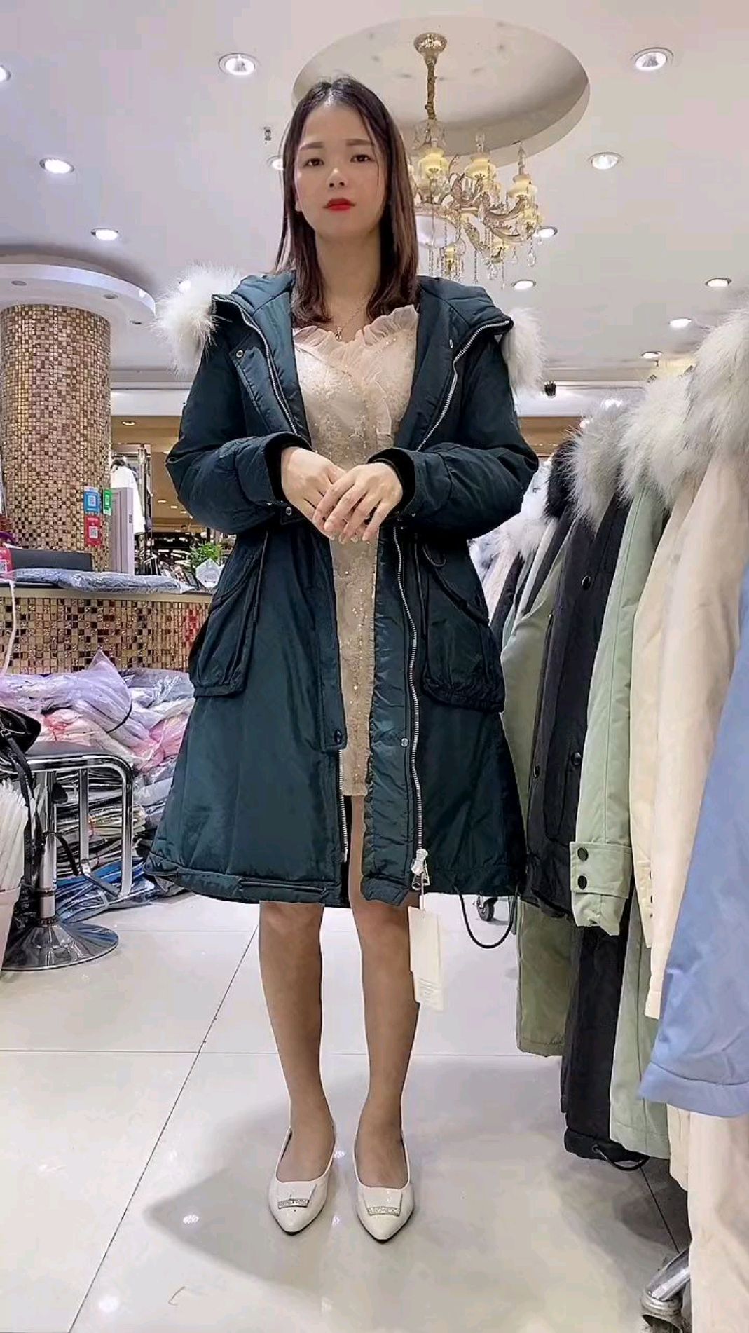 高档时尚派克服款式新颖,价格亲民,一件衣服的价格相当于白菜价,怎么回事快来看看吧