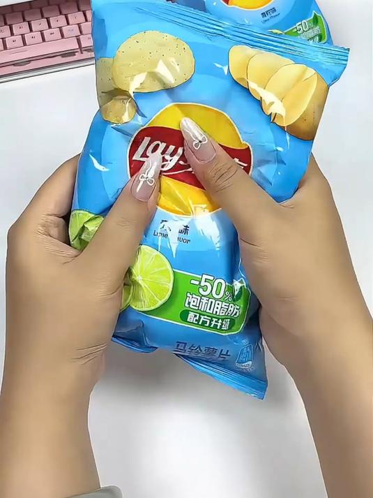 自制解压薯片捏捏乐薯片袋小手工一分钟做解压玩具