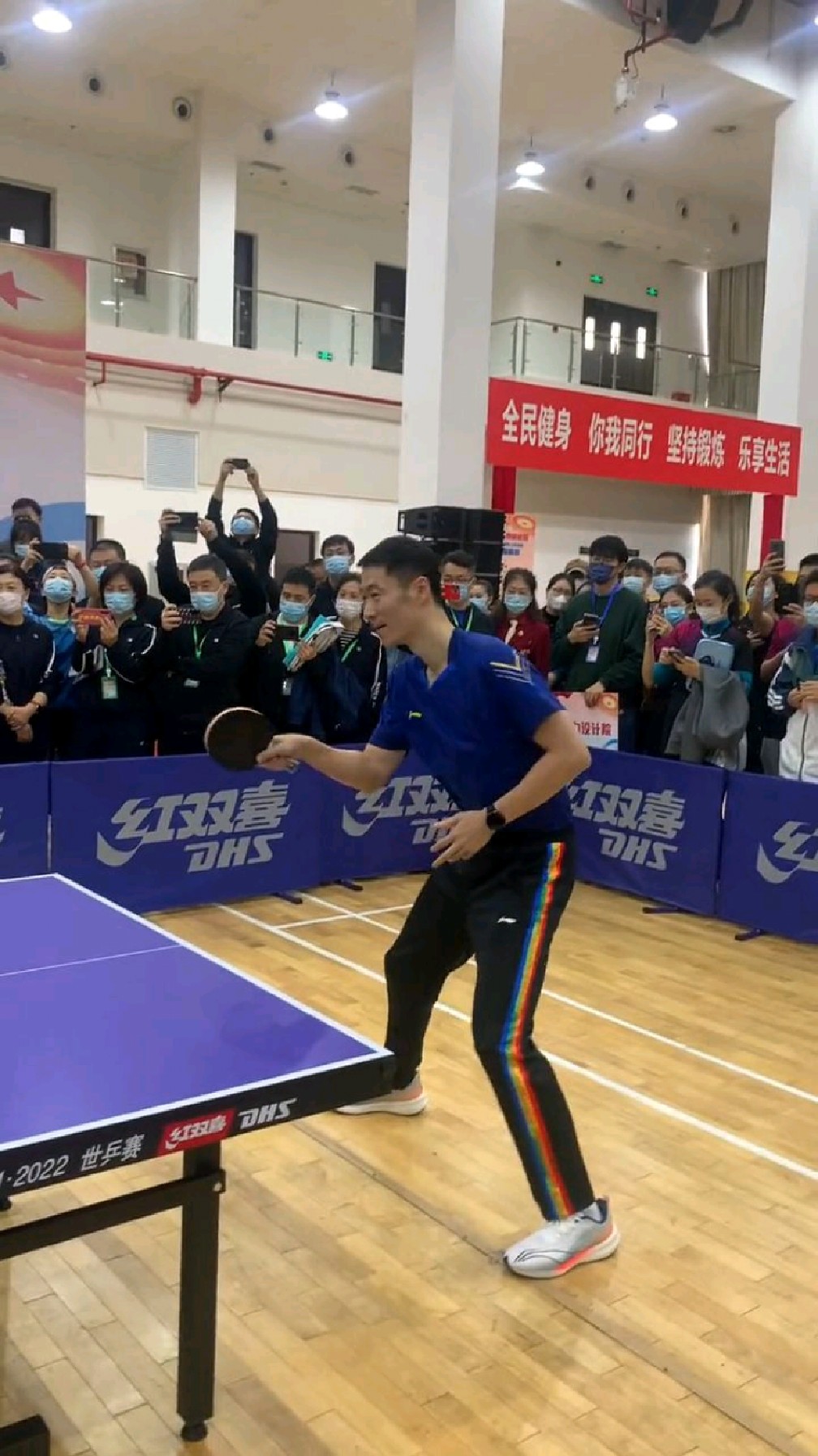 又高又帅的王励勤,大家还记得吗?