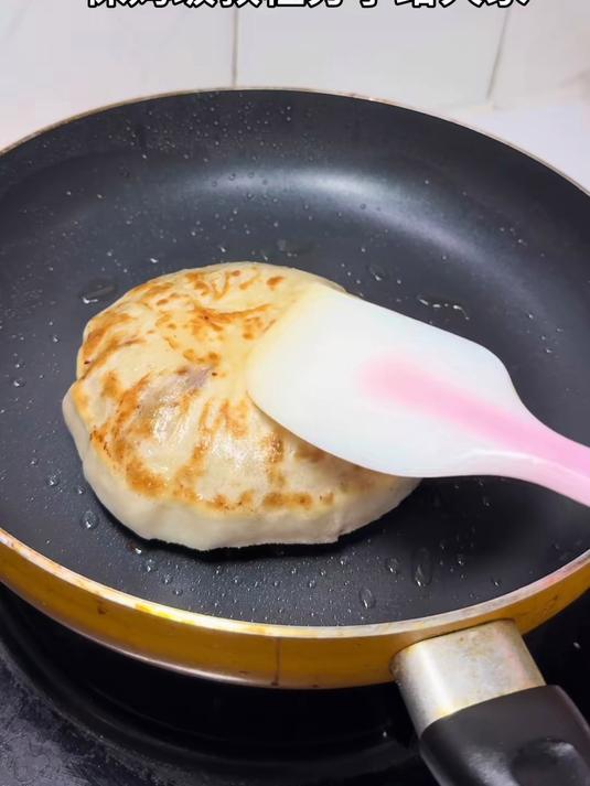 孩子们的营养早餐牛肉馅饼,外皮柔软又筋道,做法简单又好吃