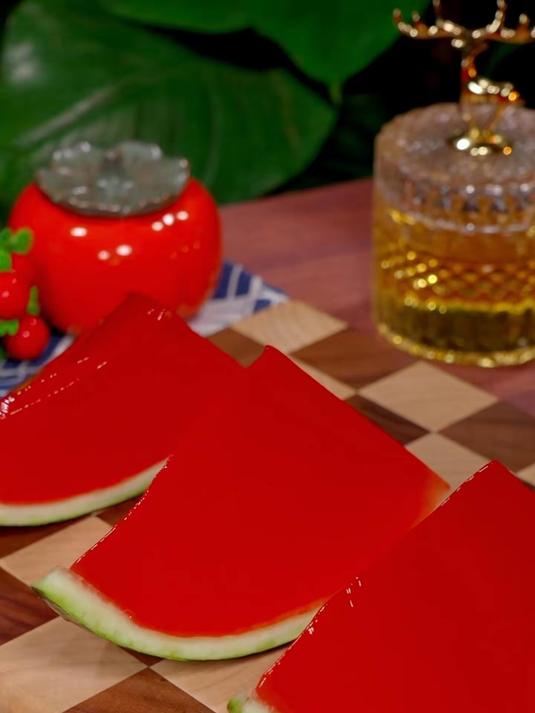 吃不完的西瓜别扔了,给孩子做成西瓜果冻