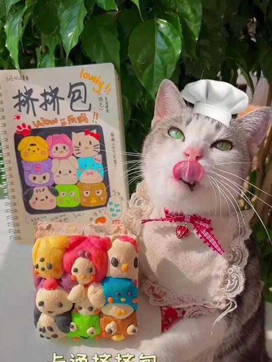 可可爱爱的卡通挤挤面包