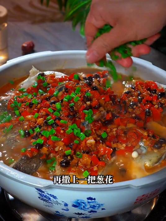 以后吃鱼你可以做这种砂锅鱼头