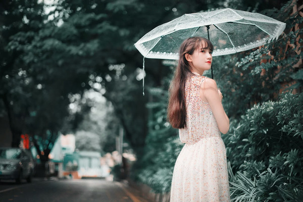喜欢雨过天晴的清新-六色网