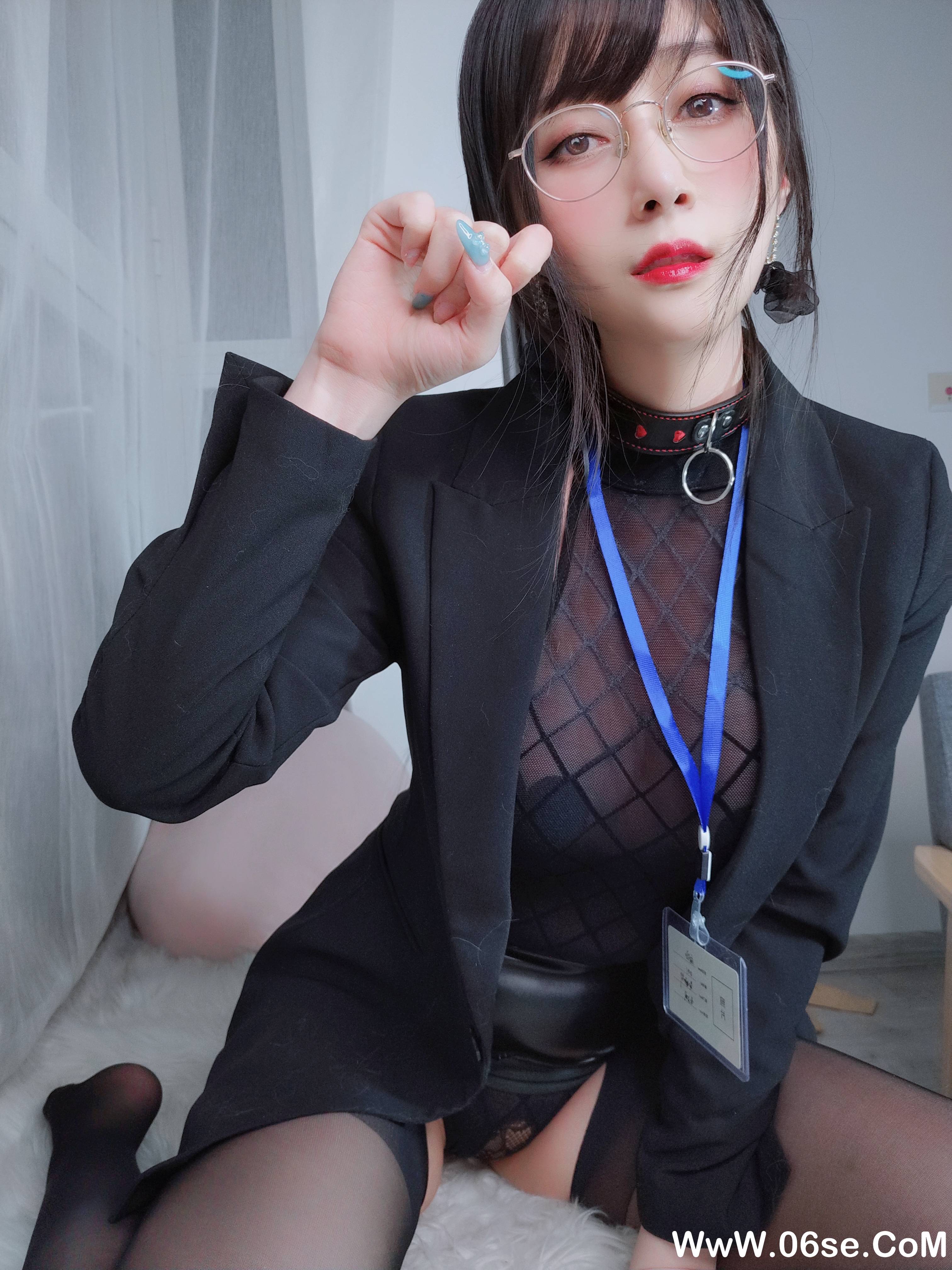 图片[25]-Coser小姐姐白银  NO.088– 黑丝情趣 [144P+8V1.22G]-六色网