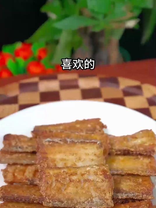 这样做出来的带鱼段外酥里嫩,鱼刺可以完整脱落,嘎嘎香!