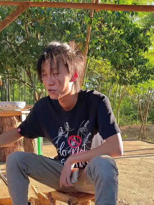 用抽筋面粉做的戚风蛋糕 摄影师吃得很开心
