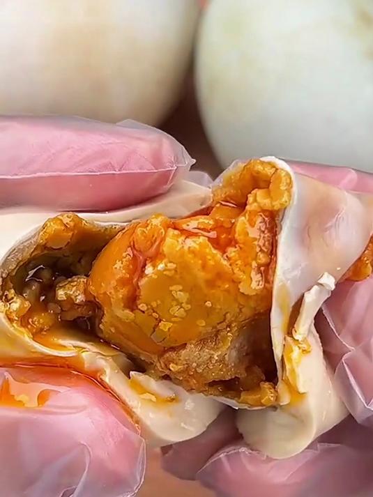 精选海鸭鲜蛋,慢腌出黄金流沙,香到破防!