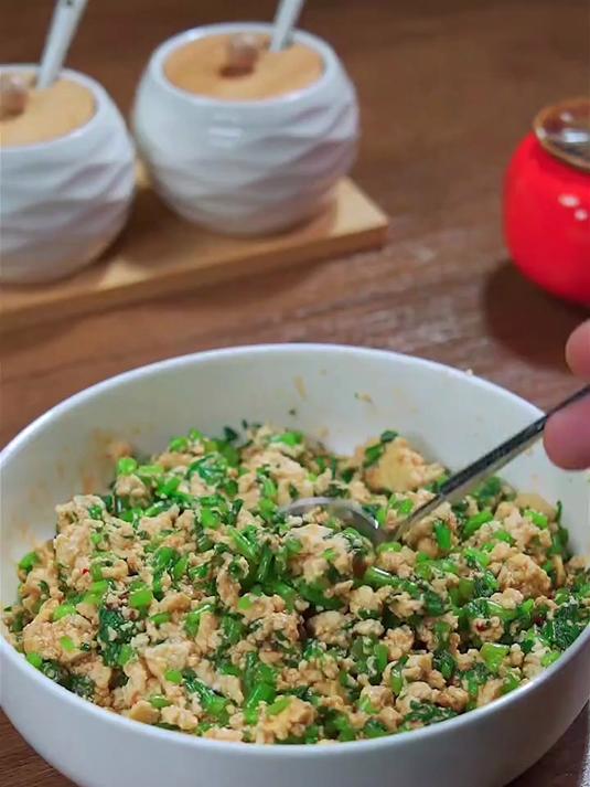 天热没胃口那就试试这个茼蒿拌豆腐