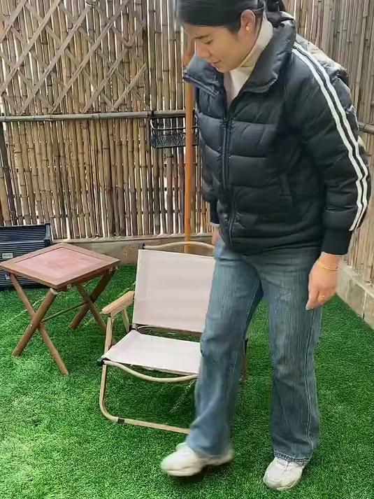 经常去外面钓鱼露营的朋友,可以看看这个可以折叠的椅子