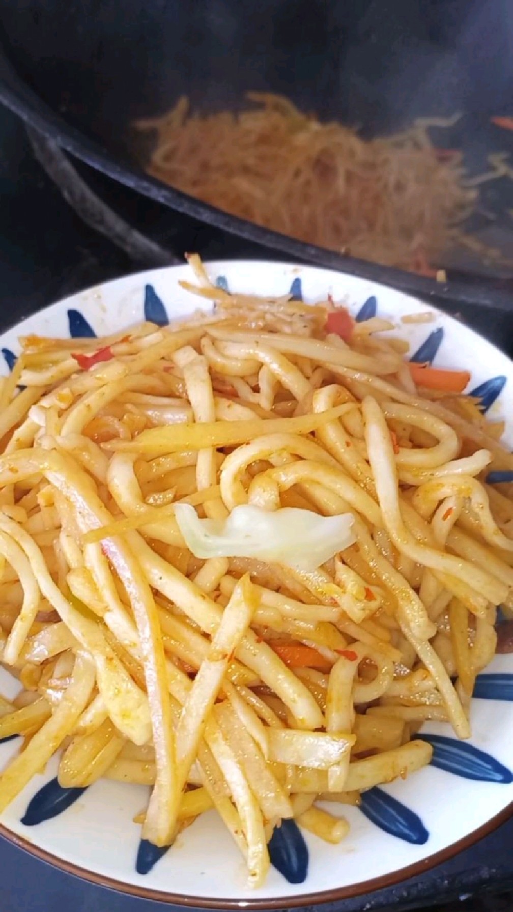 农家土豆丝炒面,爽口有嚼劲,做法还简单