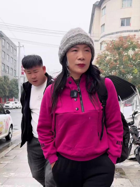 妮喜欢吃烤鸭老北京烤鸭