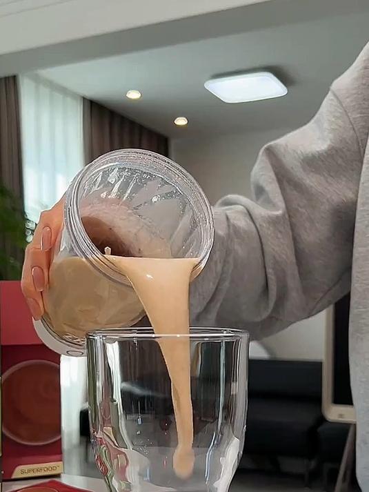 秋冬也能享受美味无负担!揭秘女孩最爱的低卡奶茶