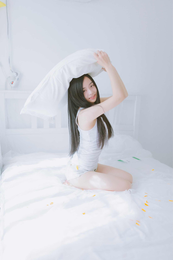 图片[8]-阳光透过窗户-六色网