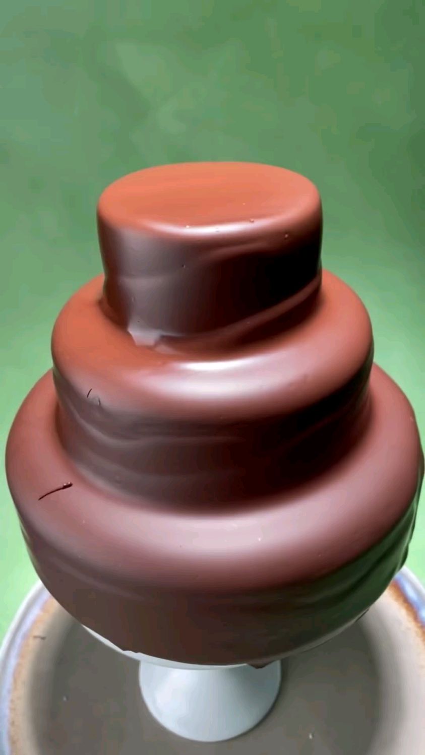 这么漂亮的蛋糕,三层哦!非常有创意