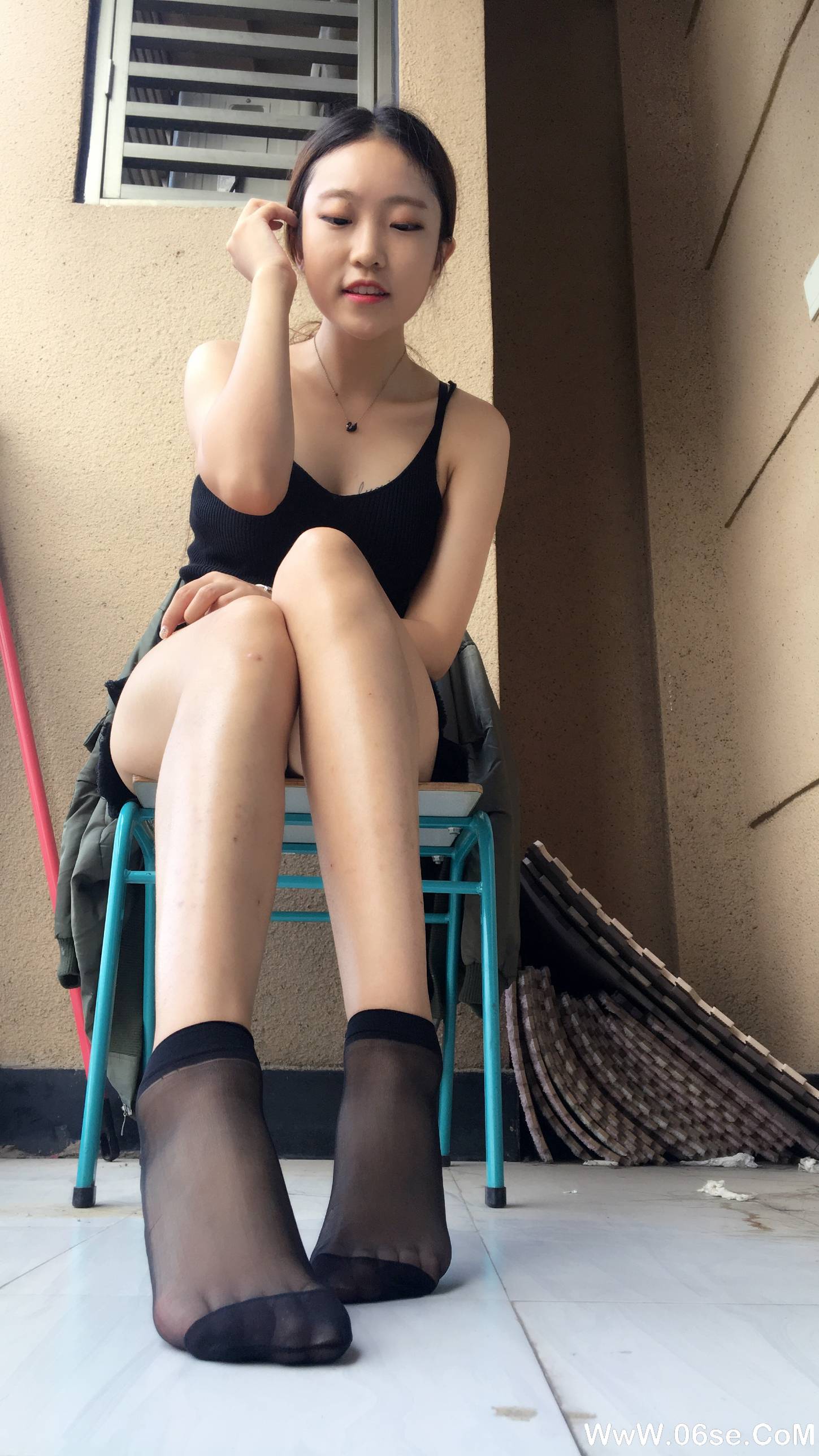 学妹校园寝室短丝系列010期 曾雨柔[96P290M]-六色网