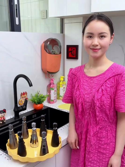洗菜溅一身？厨房水龙头换个嘴，水花秒变温柔，台面再也不用擦三遍！#省心好物攻略#
