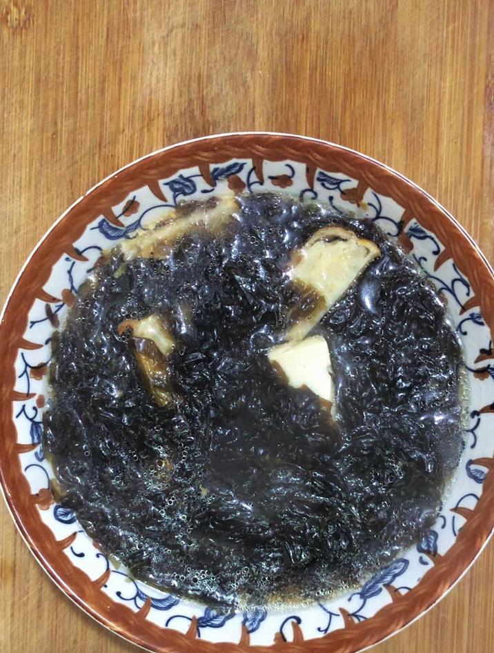 紫菜汤怎么做才好喝,分享一道紫菜肉卷汤