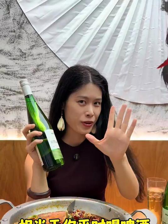 #白葡萄酒推荐#夏日微醺刚需！雷司令白葡萄酒，青苹果果香，冰镇更好喝，性价比拉满#微醺时刻