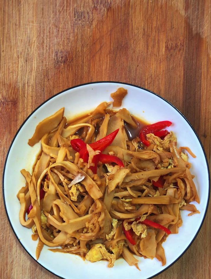 鸡蛋炒竹笋的家常做法，跟我这样做，简单好吃