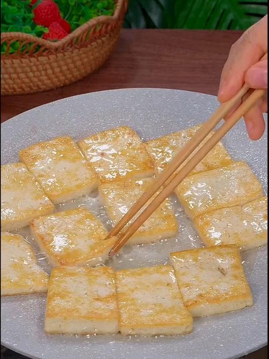 一到冬天,这个白菜豆腐煲我家一周要吃上五七八回的 做法简单