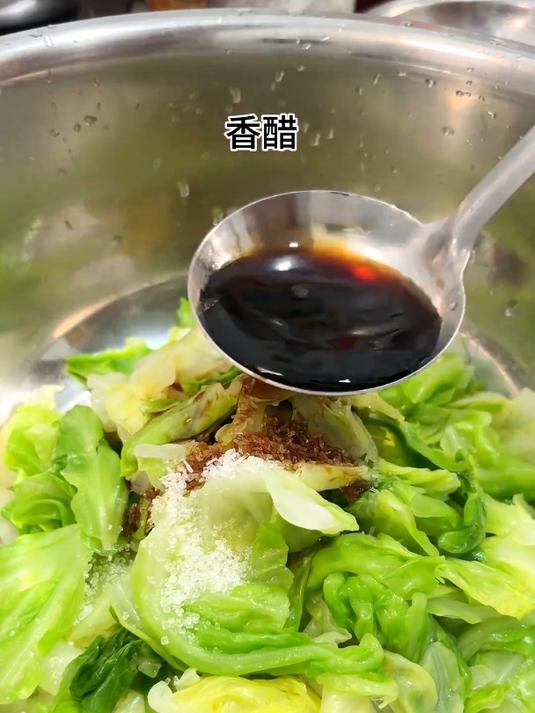 清爽开胃的炝拌包菜!真的太适合夏天了!做法简单 酸辣爽口!