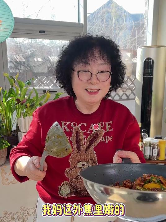 终于找到了干锅鸡翅虾的灵魂做法！虾肉弹牙，鸡翅入味