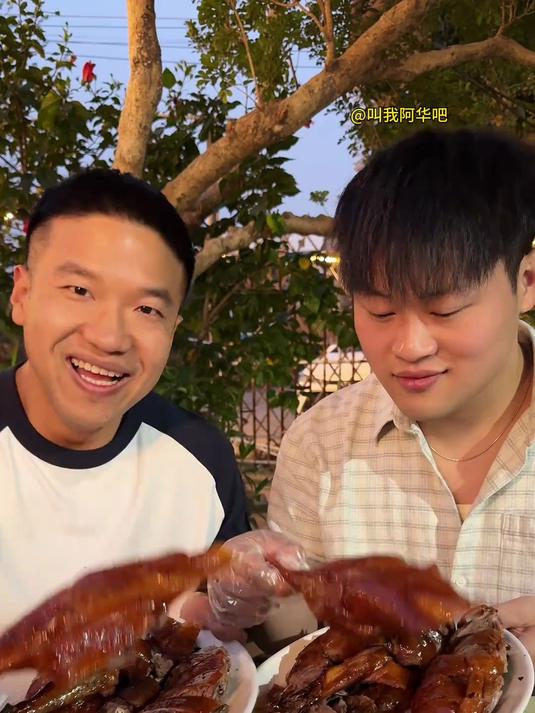 到广州怎么能不吃烧鹅!真的太香了～