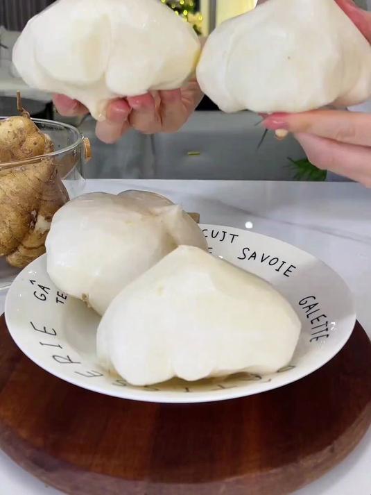 长在地里的水果又是蔬菜你吃过吗?贵州地萝卜又叫凉薯地瓜