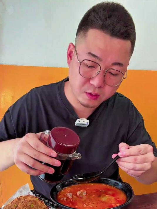 天凉了，弄碗羊汤暖和暖和