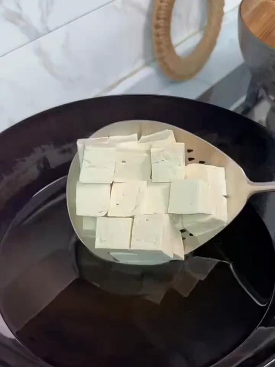 脆皮臭豆腐，这么做的比买的香