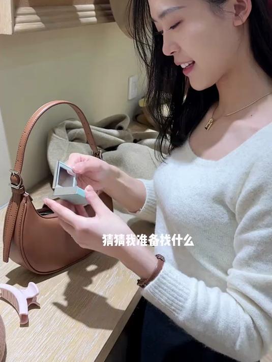 朋友们长版下饭vlog来啦,休息日喝个咖啡点个奶茶吃晚餐太美好了