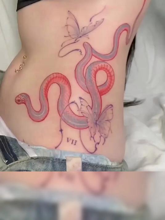 小姐姐腹部纹身,这如果是你老婆,你会接受吗