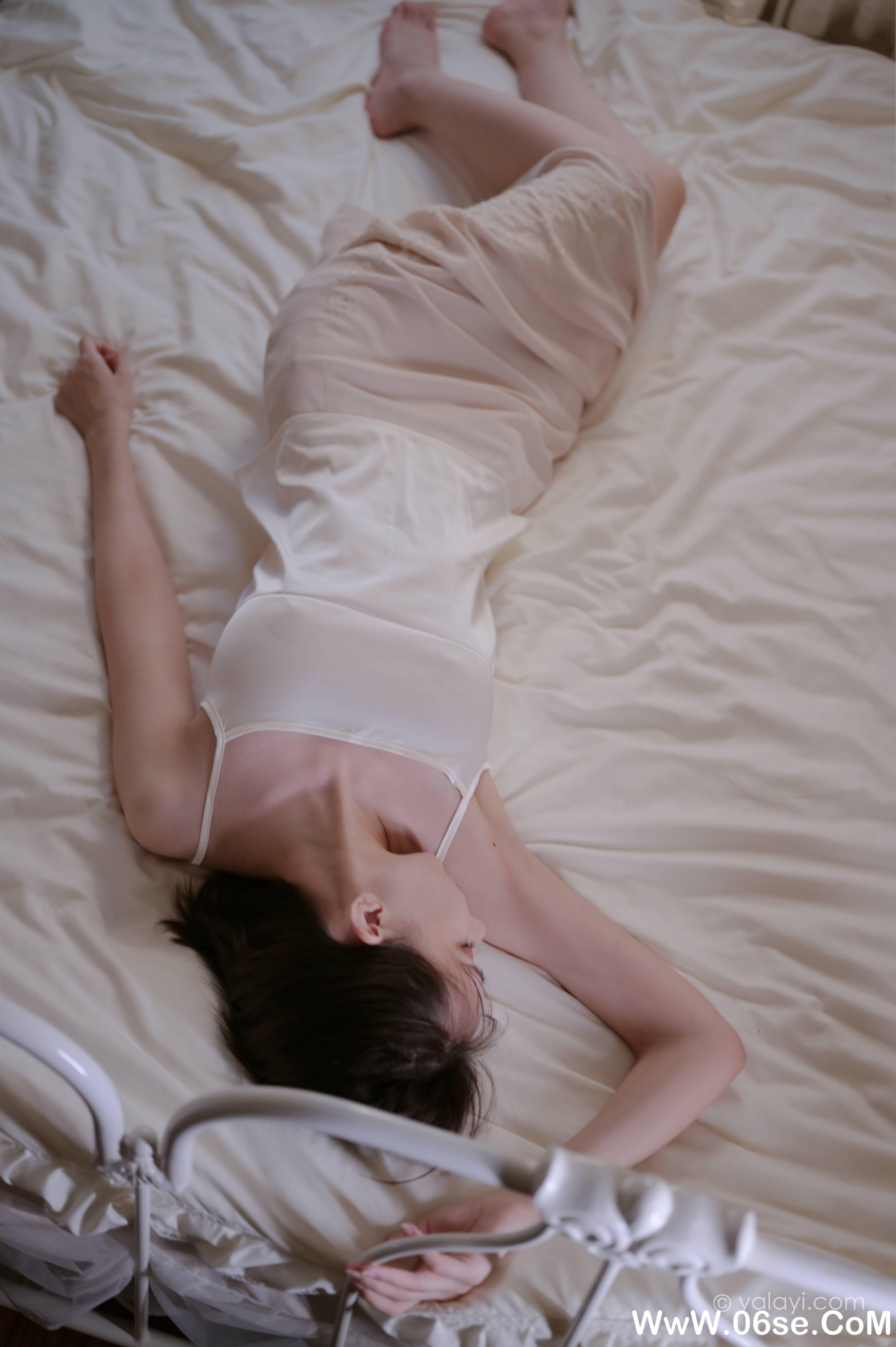 图片[28]-[YALAYI雅拉伊] 2020.08.31 NO.696 妍妍《孤独患者》[32P+1P488M]-六色网