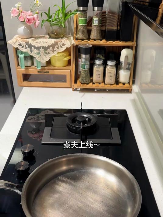 韩式拌饭 -普宁豆酱焗鸡 -香煎三文鱼