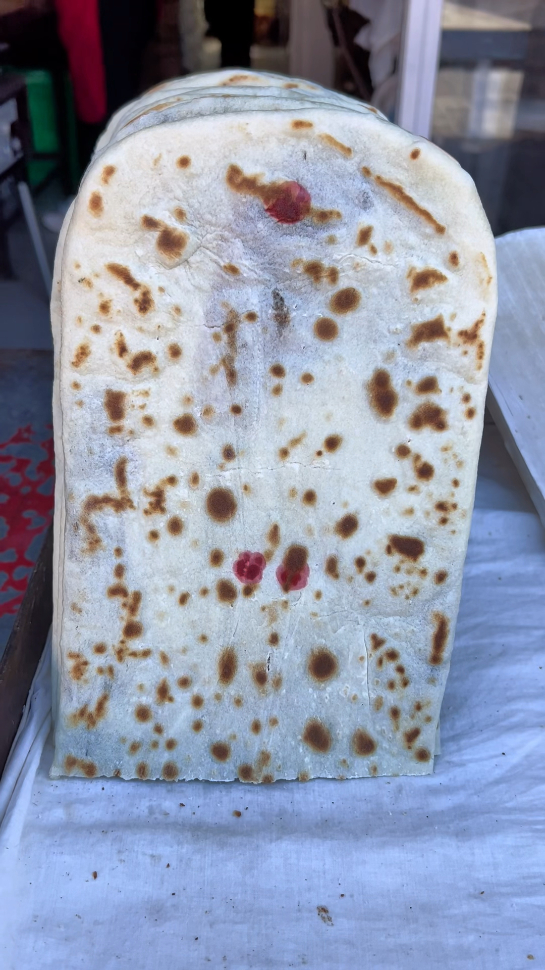 榆林美食真不少,子长煎饼,枣夹子特别好吃,还有麻汤饭