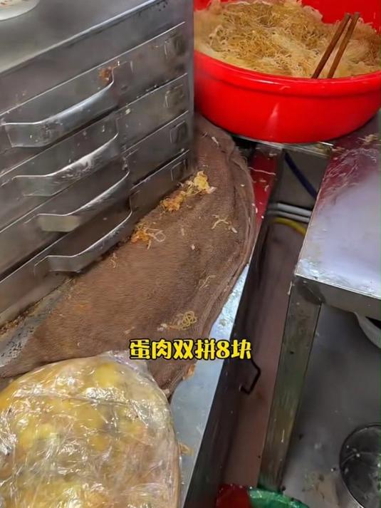 惠州街头肠粉,8块一份有蛋有肉!今天肯定我过生日!