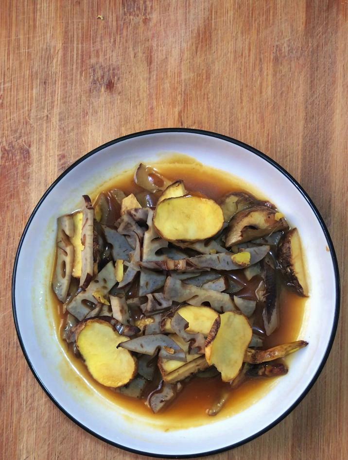 藕怎么炒好吃,分享一道莲藕炒茨菇