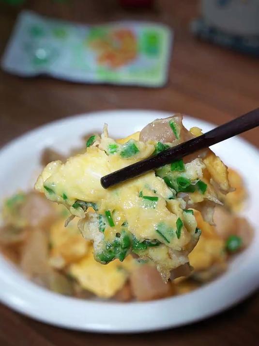 清脆下饭的榨菜炒鸡蛋