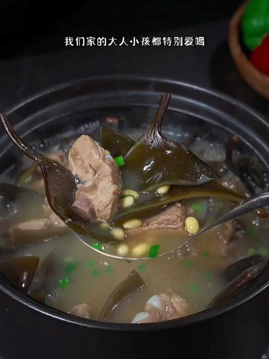 海带头煲汤清甜又鲜糯，汤鲜味美又营养，真的很好喝