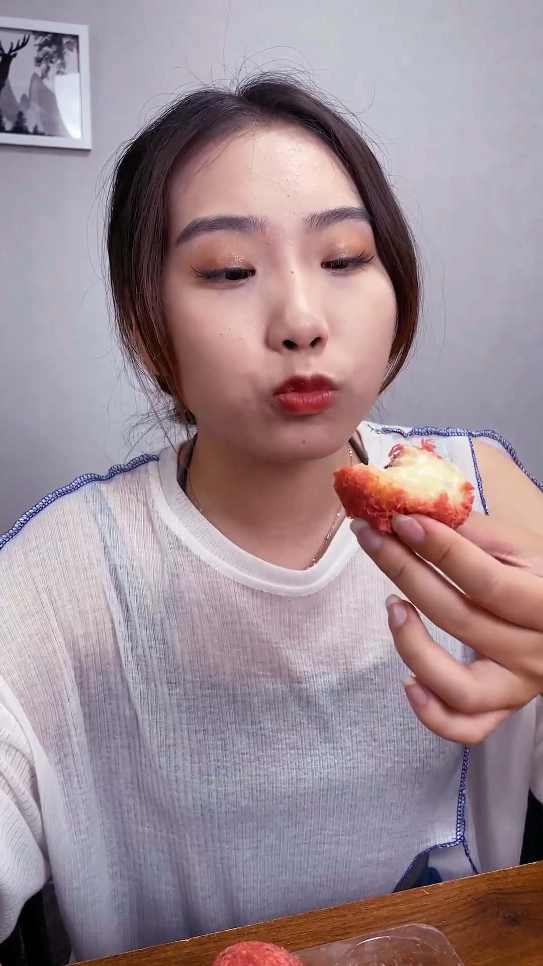 咸香松软,细腻柔软,咬一口还会爆浆的肉松小贝~