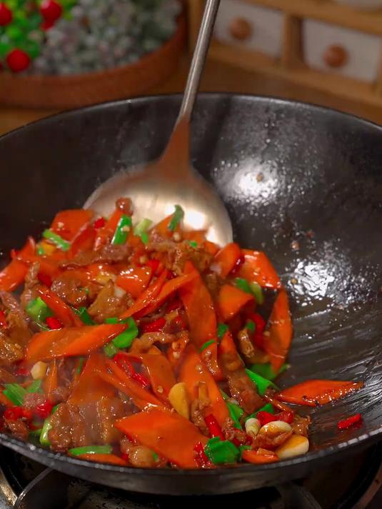 胡萝卜像我这样炒又软又甜又入味