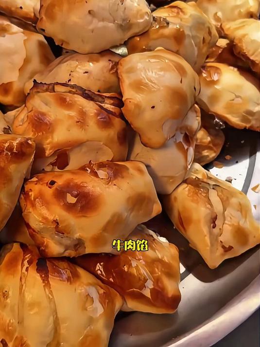 新疆街头特色馕坑烤包子 皮薄馅大满满牛肉!