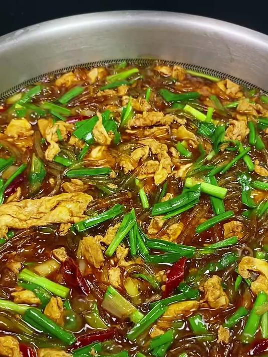 美食制作分享 东北家常菜 韭菜鸡蛋炒粉条嘎嘎好吃