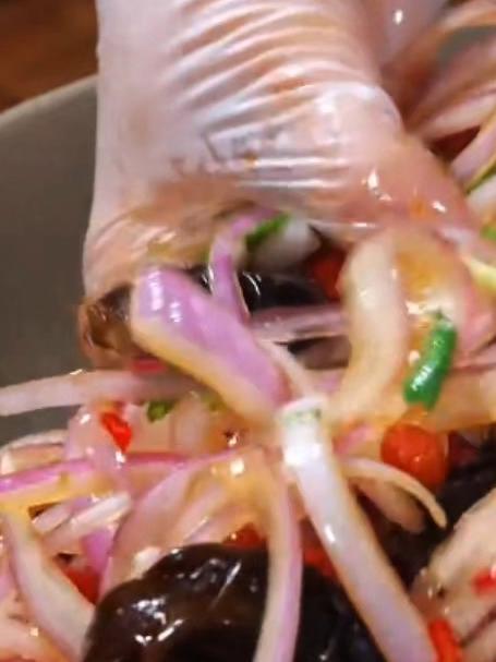 端午节吃粽子配上这个凉拌洋葱巴适得很