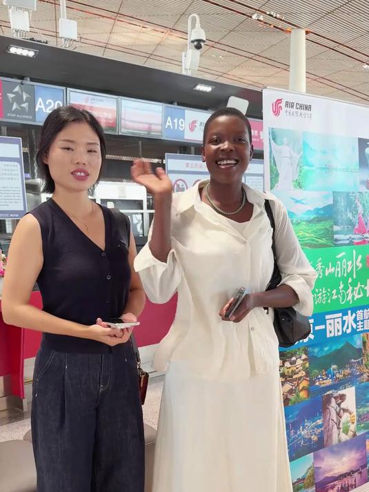 丽水机场首航起飞啦!很荣幸和熊一起搭乘这趟奇妙之旅